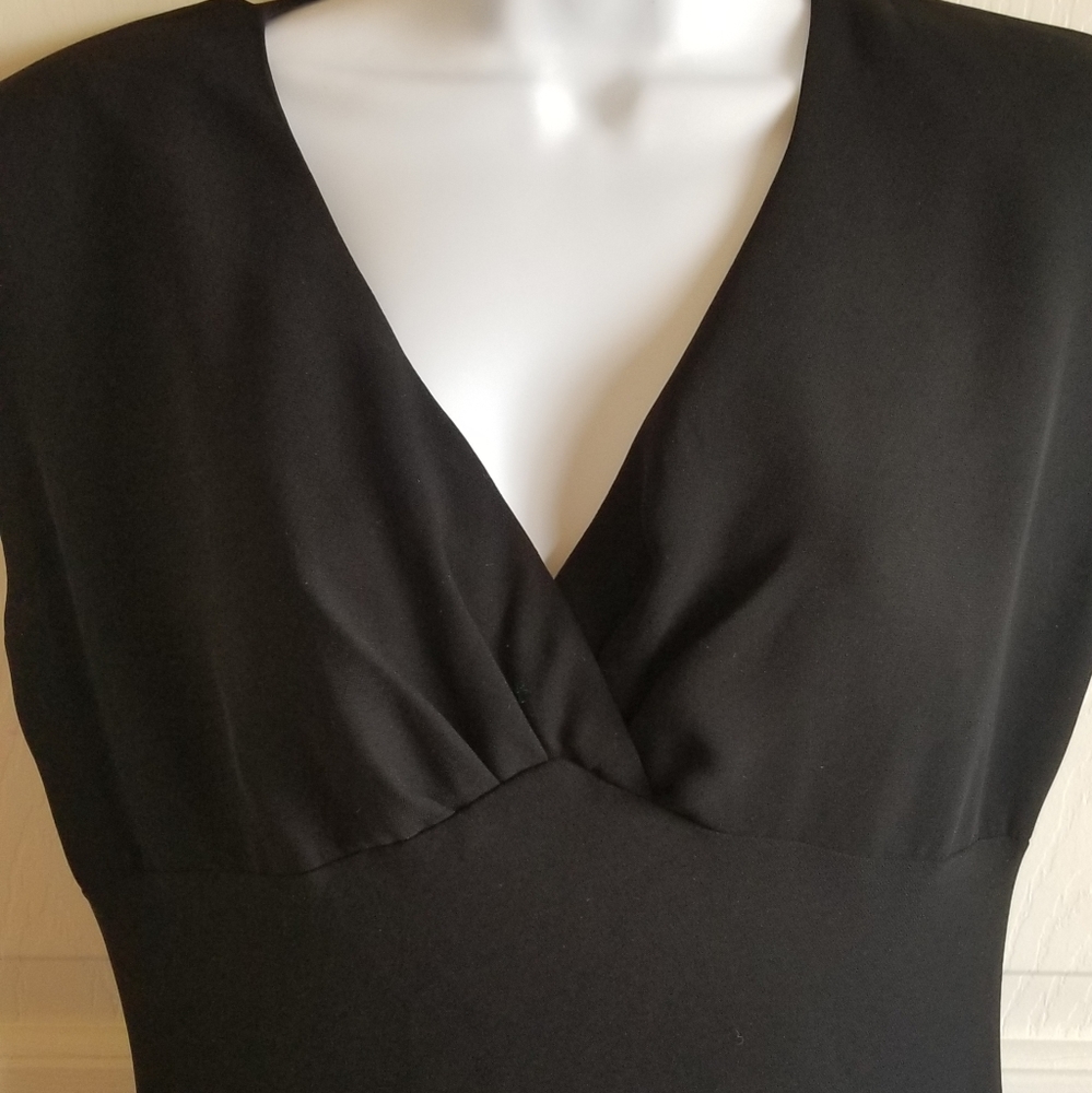 Dress - Picture 3 of 8